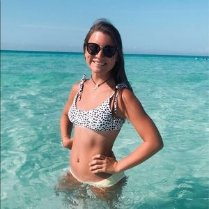 Meet your Posher, Mia